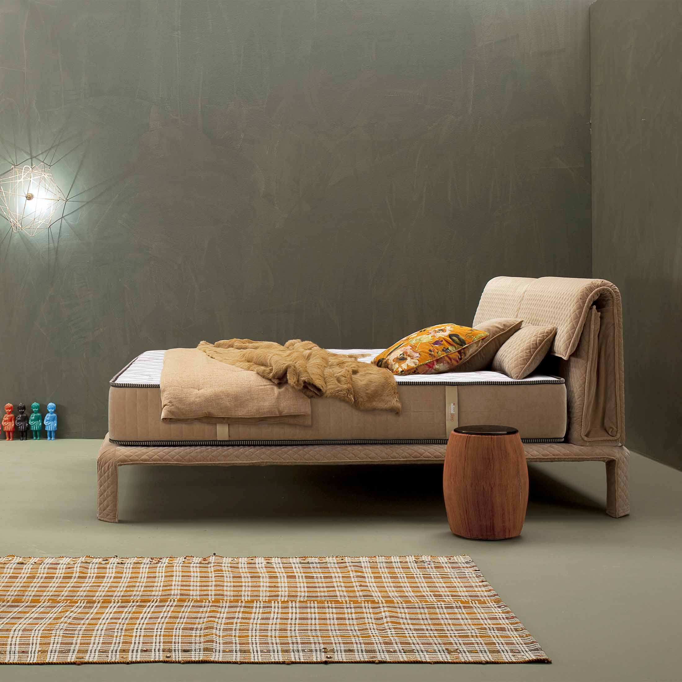 Saltea Ideal Sleep HOTEL SERIES LUX, superortopedică, cu spumă poliuretanică și arcuri, husă cu aerisire optimă, Grosime 25 cm - Prestige Home